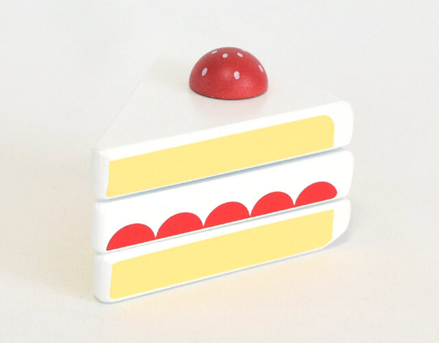 いちごのショートケーキ ままごと食材 エドインター|木のおもちゃ いちごのショートケーキ ままごと食材 エドインター|木のおもちゃ