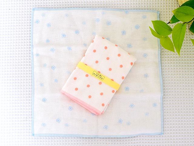 出産祝いカラフル6点セット / 2種のがらがらとスタイ・靴下｜木