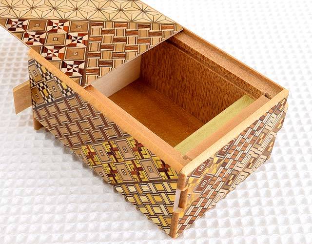 秘密箱 秘密箱14回仕掛け 二重底 山水 | 秘密箱 | 寄木細工専門店