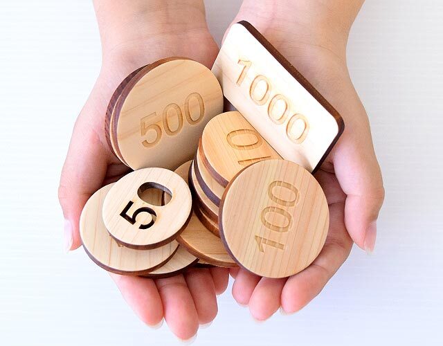 硬貨のおもちゃ 木製