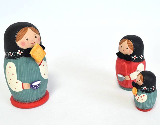 木の質感を活かしたマトリョーシカ