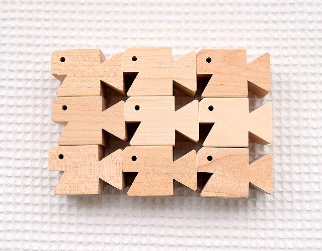 木製魚型モビール　おもちゃ美術館 木製魚型モビール おもちゃ美術館 - メルカリ