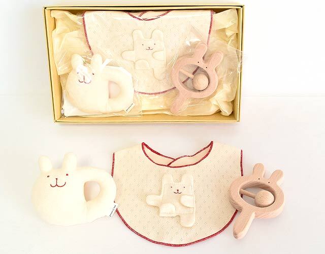 オーガニックコットンと木のおもちゃ　出産祝い3点セット