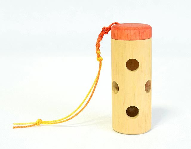 木曽ひのきで作られた手づくりの木製ラトル「りんりんラトル」