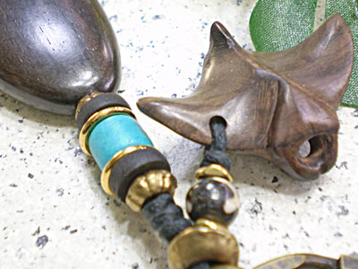 海モチーフ★ウッド（木彫り）キーホルダー　マンタ