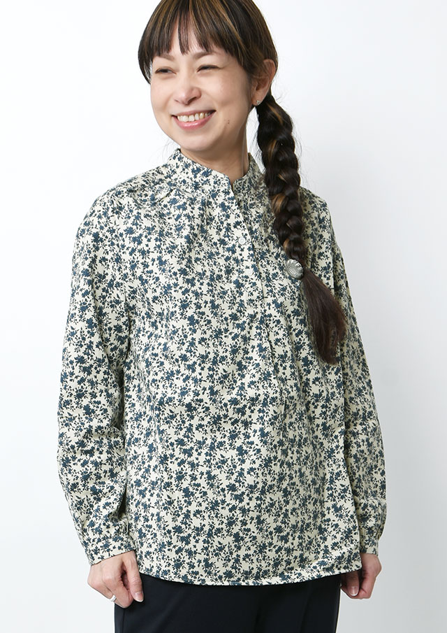【2025秋冬】【ブルーライフ】コーデュロイ花柄プルオーバーブラウス【BL055604】【S22】