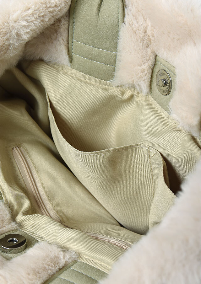 2025秋冬】【67】ニット_フェイクファートートバッグ【1251-563-1