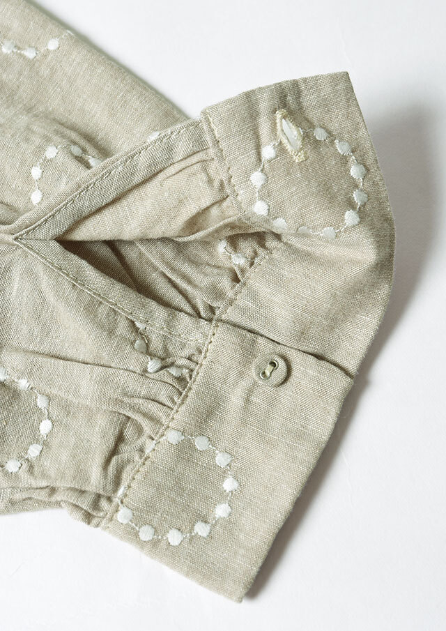 京東都　一つ目小僧　刺繍　フレンチブラウス 京東都 一つ目小僧 刺繍 フレンチブラウス