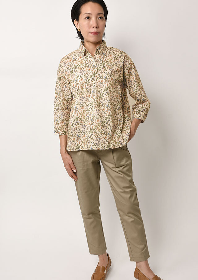 2025秋冬】【ブルーライフ】花柄プルオーバーブラウス七分袖【BL055503