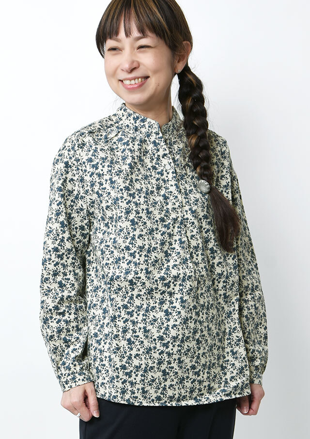 【2025秋冬】【ブルーライフ】コーデュロイ花柄プルオーバーブラウス【BL055604】【S22】