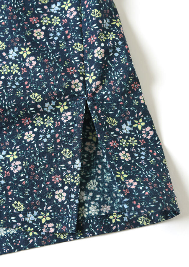 2026春夏】【ブルーライフ】花柄スタンドカラーブラウス【BL056002