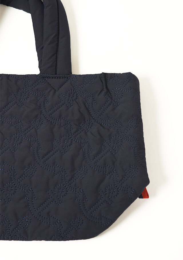 PLST 黒 キルティング トートバッグ PLST(プラステ)公式 | キルティングトートバッグ