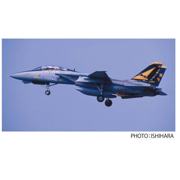 イタレリ社製　F-14A　Tomcat Amazon.com: Italeri 1: 48 - F-14A Tomcat : Arts, Crafts & Sewing