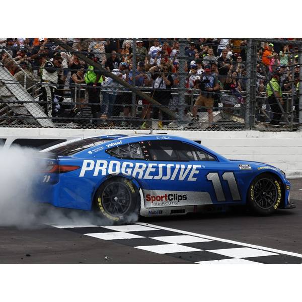NASCAR 使用済実物ピストン ダレル・ウォルトリップ直筆サイン入り カーズ1のピストンカップレーサーのダール アンハートジュニア