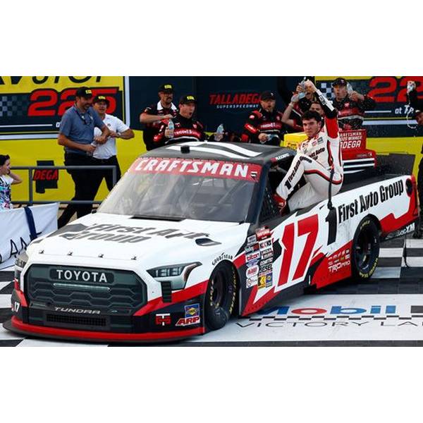 3月予約】ライオネルレーシング 1/64 トヨタ タンドラ No.17 FIRST