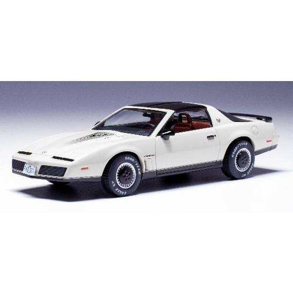 イクソ 1/43 ポンティアック ファイヤーバード 1982 パールホワイト 完成品ミニカー CLC582N