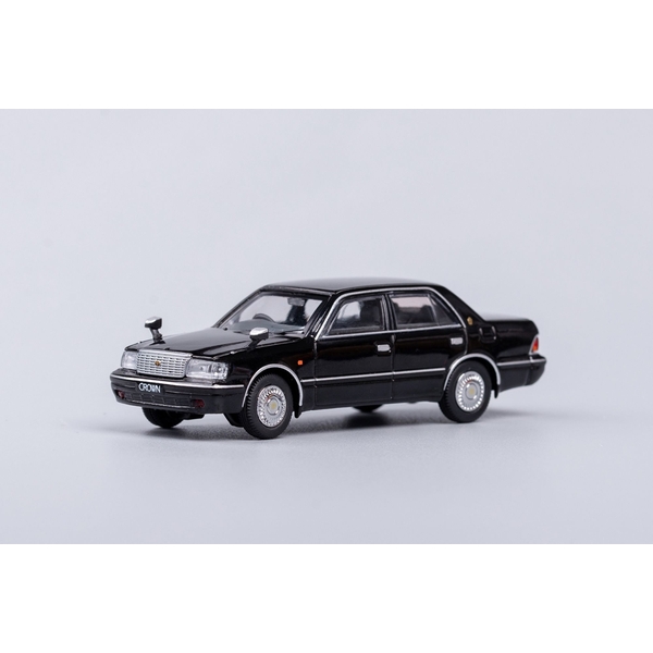 ゲインコーププロダクツ 1/64 トヨタ クラウン JZS155 右