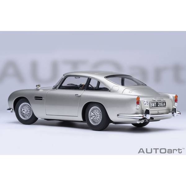 オートアート　1/18 アストンマーチンDB5 オートアート】 1/18 アストンマーチン DB5 「007／ゴールド