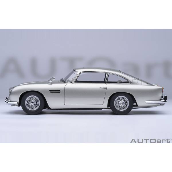 オートアート 1/18 アストンマーチン DB5 007/ゴールド
