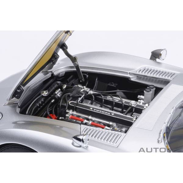 9月予約】オートアート 1/18 トヨタ 2000GT 1967 シルバー 完成
