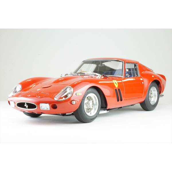 CMC 1/18 フェラーリ 250 GTO 1962 レッド 右ハンドル仕様 完成品ミニカー M-256