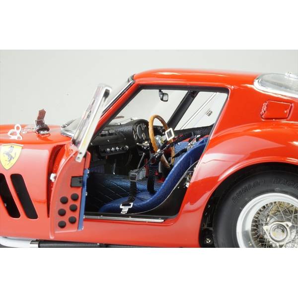 CMC 1/18 フェラーリ 250 GTO 1962 レッド 右ハンドル仕様 完成