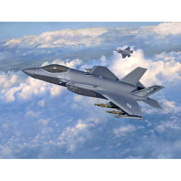 FUJIMI - 単座式主力多目的戦闘機 スカイハイヤー 「ウルトラマン80」 特撮シリーズ No.6 特典付き フジミ模型 フジミモケイ プラモデル 未組立品 単座式主力多目的戦闘機 スカイハイヤー (プラモデル) - ホビー