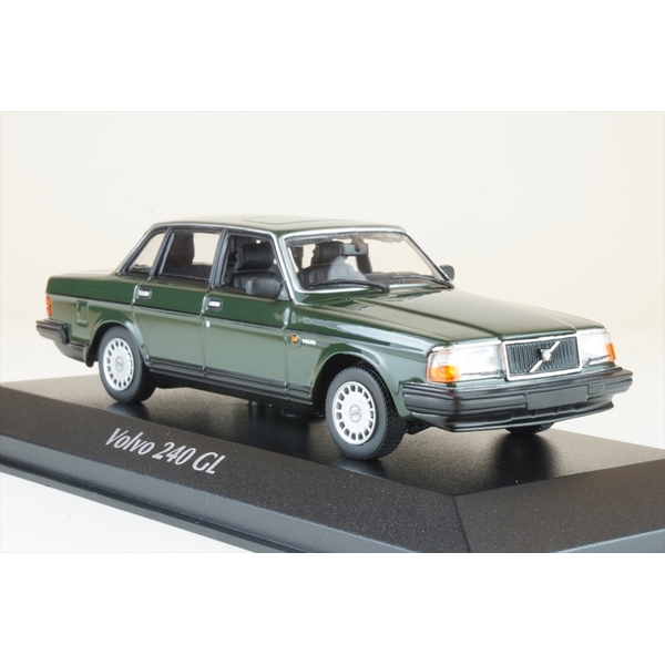 1/43 ボルボ 240 GL 1986 ダークグリーン 940171404