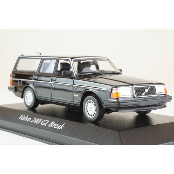 1/43 ボルボ 240 GL ブレーク 1986 ブラック 940171416