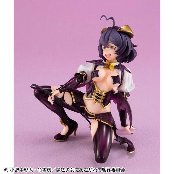 新品 マジアベーゼ フィギュア 魔法少女にあこがれて 魔法少女にあこがれて」よりマジアベーゼが手のひらサイズの
