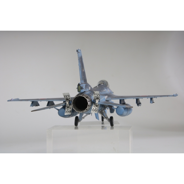 ファインモールド 1/72 航空自衛隊 F-2A戦闘機 スケールモデル FP48