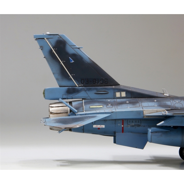 ファインモールド 1/72 航空機 航空自衛隊 F-2B戦闘機 スケールモデル