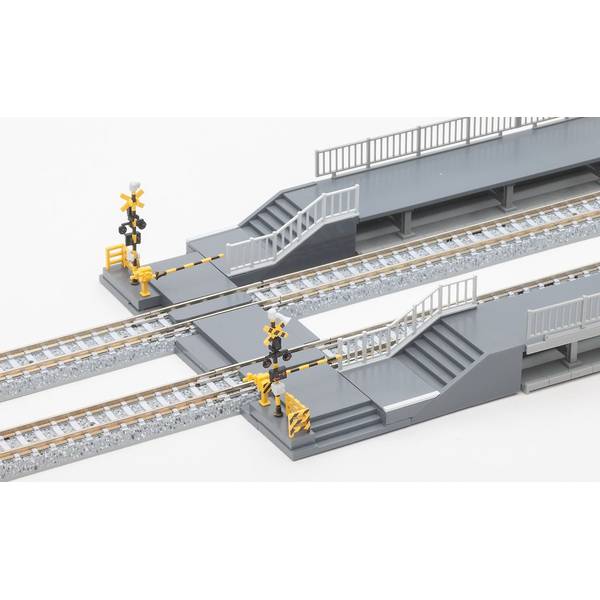 TOMIX Nゲージ信号機＆踏切(ジャンク品) TOMIX Nゲージ信号機＆踏切(ジャンク品) - 鉄道模型