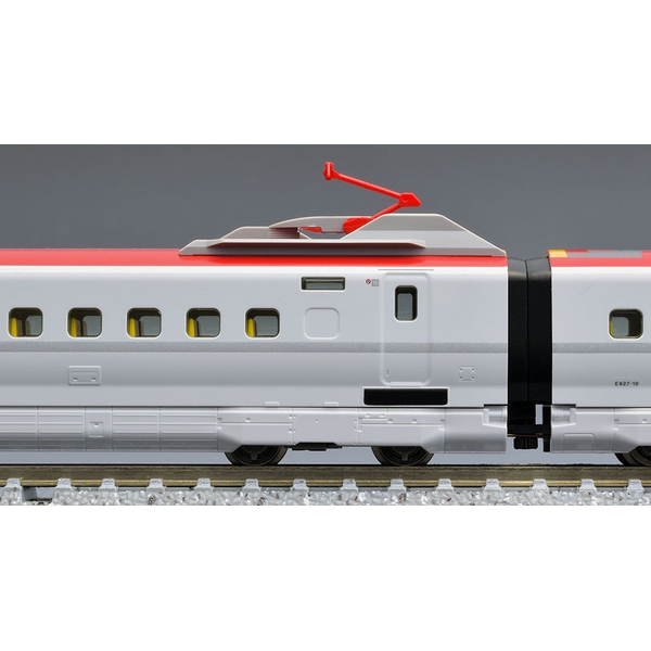 E6系秋田新幹線(こまち)増結セット(4両) 4543736985013 ポスト