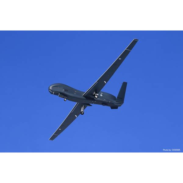 航空自衛隊　RQ-4B プラモデル Amazon | プラッツ 1/72 航空自衛隊 RQ-4B グローバルホーク