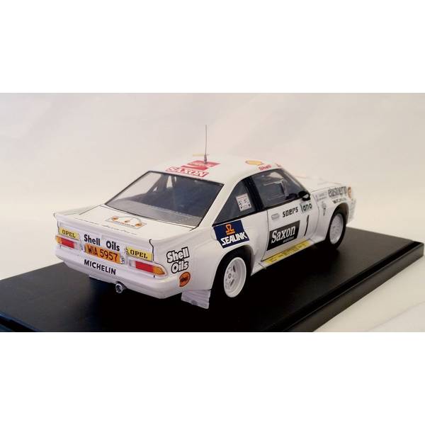 B.R.M. ELAN 1/24スケールモデルキット ベルキット 1/24 オペル マンタ 400 Gr.B 1984 イープル 24時間