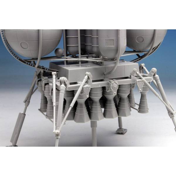 ペガサスホビー ムーンランダー フォン・ブラウン博士の月面探査機 プラモデル 楽天市場】ペガサスホビー 1/350 ムーンランダー フォン