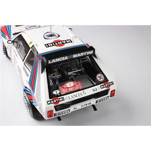 プラッツ/NuNu 1/24 レーシングシリーズ ランチア デルタ S4 '86