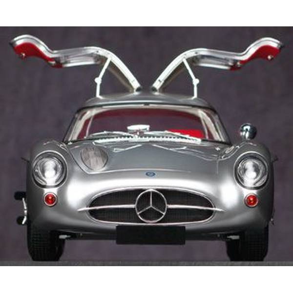 10月予約】LEGRAND 1/8 メルセデス・ベンツ 300SLR ウーレンハウト
