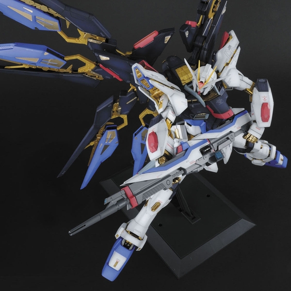 PG 1/60 ZGMF-X20A ストライクフリーガンダム