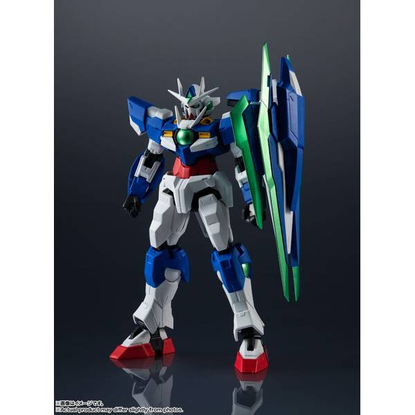 バンダイ GUNDAM UNIVERSE GNT-0000 00 QAN[T] 「劇場版 機動戦士ガンダム00 -A wakening of the Trailblazer-」より フィギュア 4573102640253