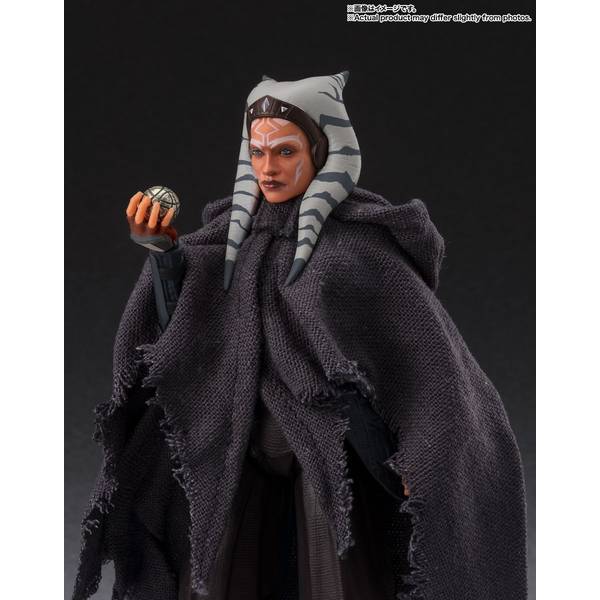 BANDAI - S.H.フィギュアーツ アソーカ・タノ(STAR WARS: Ahsoka) Amazon.com: S.H. Figuarts Asoka Tano (Star Wars: Ahsoka
