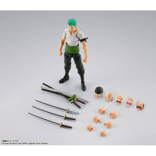 10月予約】バンダイ S.H.Figuarts ロロノア・ゾロ -冒険の夜明け