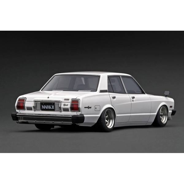 イグニッションモデル 1/18 トヨタ マークII セダン グランデ