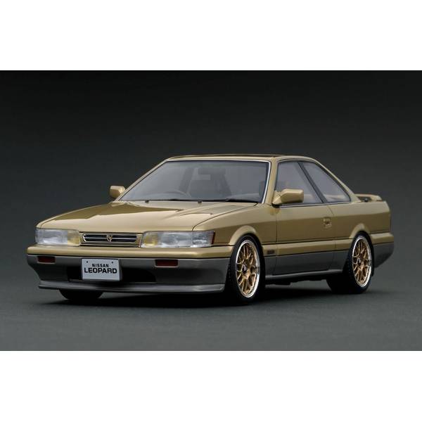 イグニッションモデル 1/18 ニッサン レパード アルティマ V30 TWINCAM TURBO F31 ゴールド/シルバー 完成品ミニカー IG3816