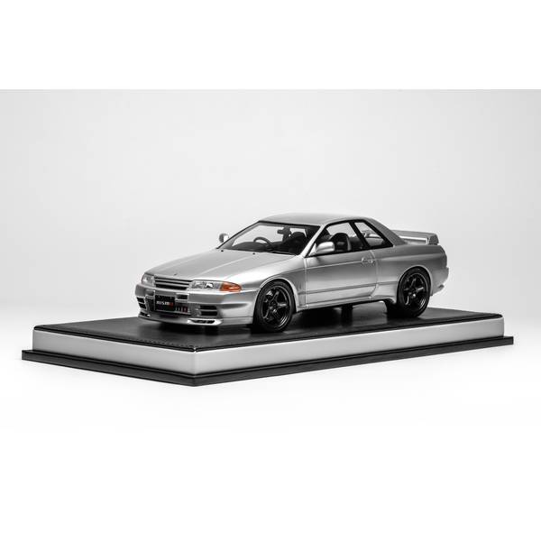 希少‼︎ミニカー　日産　スカイラインGT-R 8月予約】MOTORHELIX 1/18 ニッサン スカイライン GT-R R32
