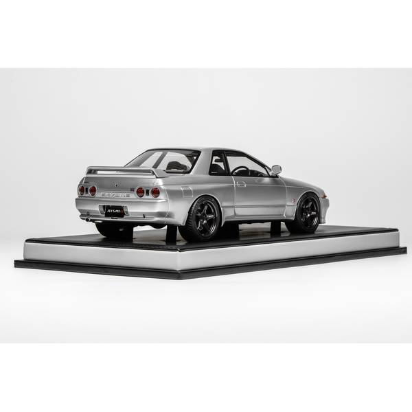 8月予約】MOTORHELIX 1/18 ニッサン スカイライン GT-R R32