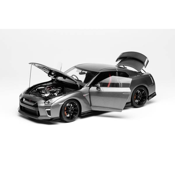 MOTORHELIX 1/18 ニッサン GT-R R35 Track Edition Engineered By