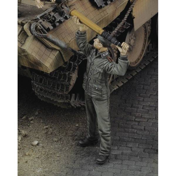 【3月予約】ロイヤルモデル 1/35 WWII ドイツ 弾薬補給作業中の兵士 スケールモデル RM1120