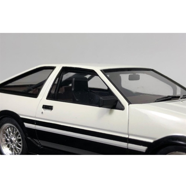 アオシマ 1/24 頭文字 (イニシャル)D No.13 秋山 渉 AE86レビン